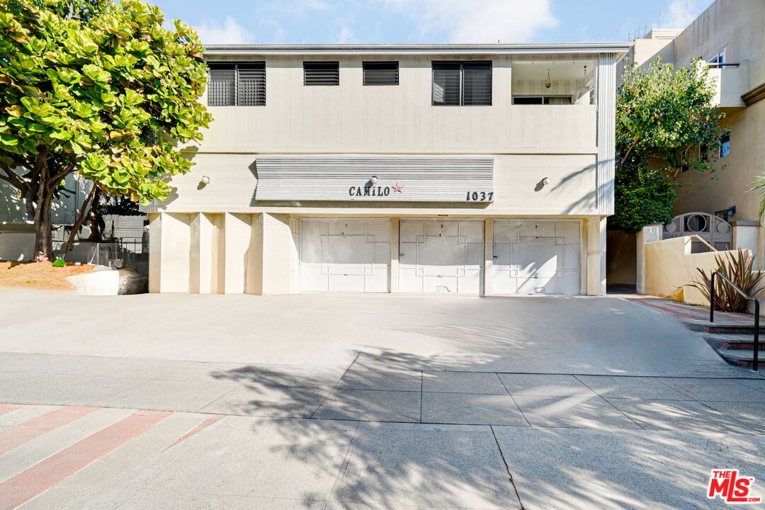 1037 11th St Unit: 9