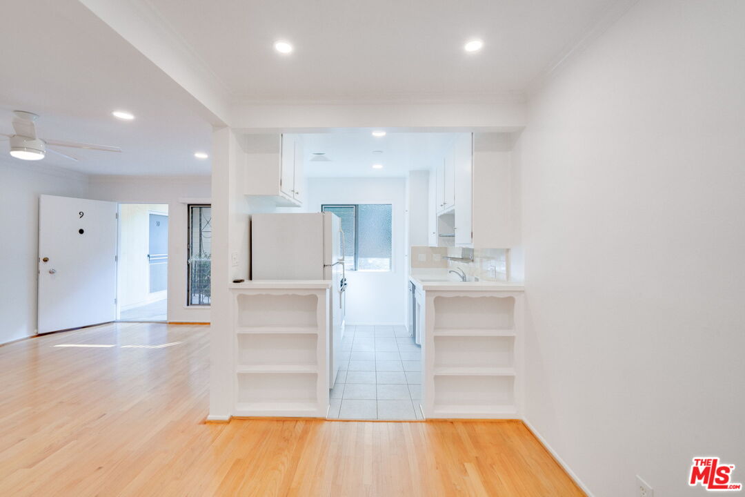 1037 11th St Unit: 9