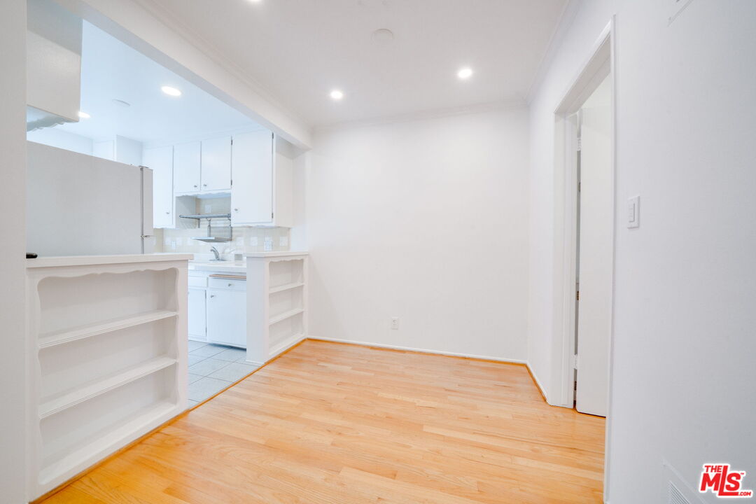 1037 11th St Unit: 9
