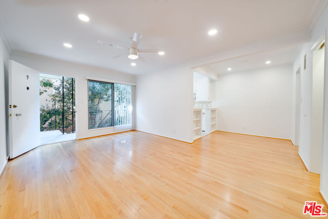 1037 11th St Unit: 9