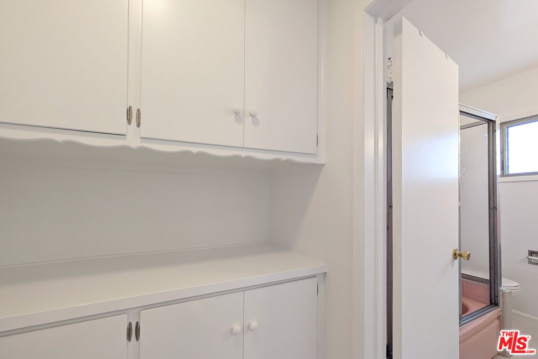 1037 11th St Unit: 4