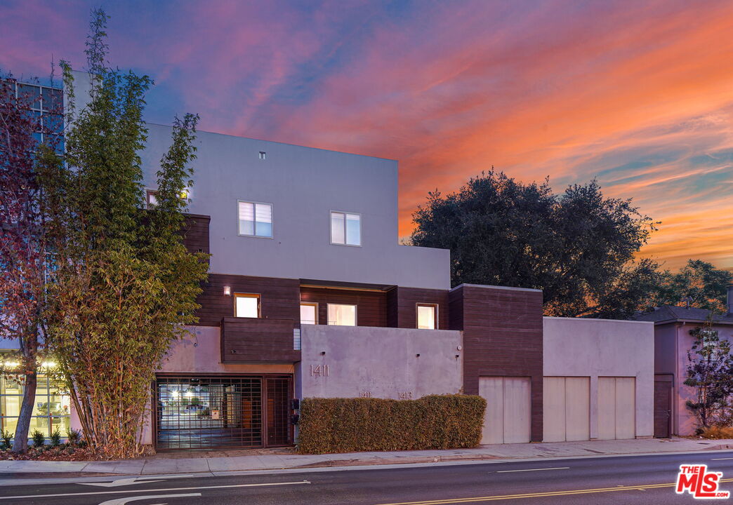 1411 Cloverfield Blvd Unit: B