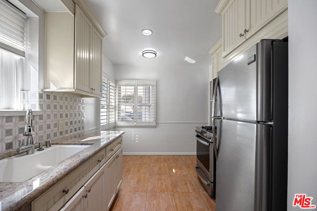 1512 Ocean Park Blvd Unit: 1