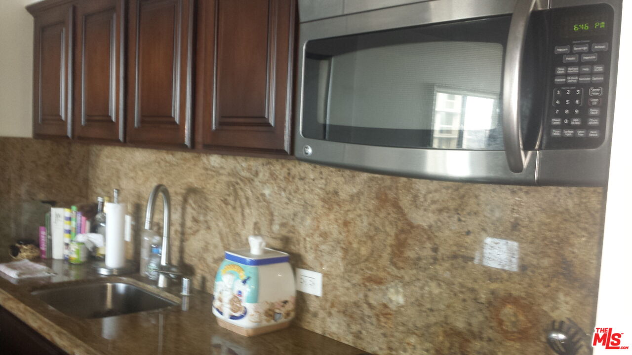 201 Ocean Ave Unit: 1702P