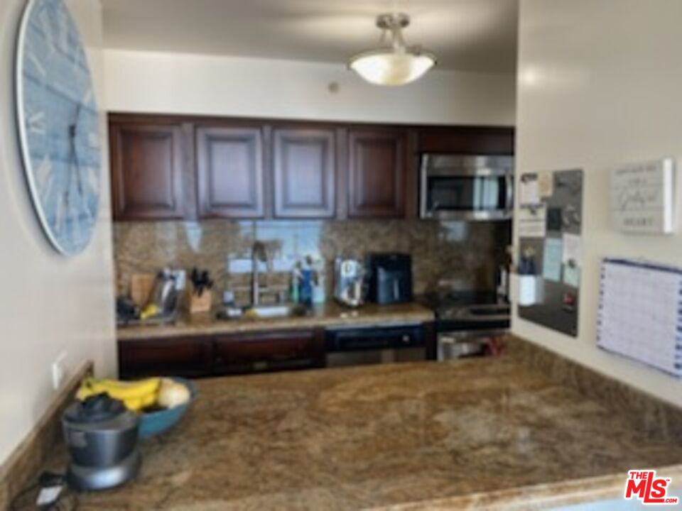 201 Ocean Ave Unit: 1702P