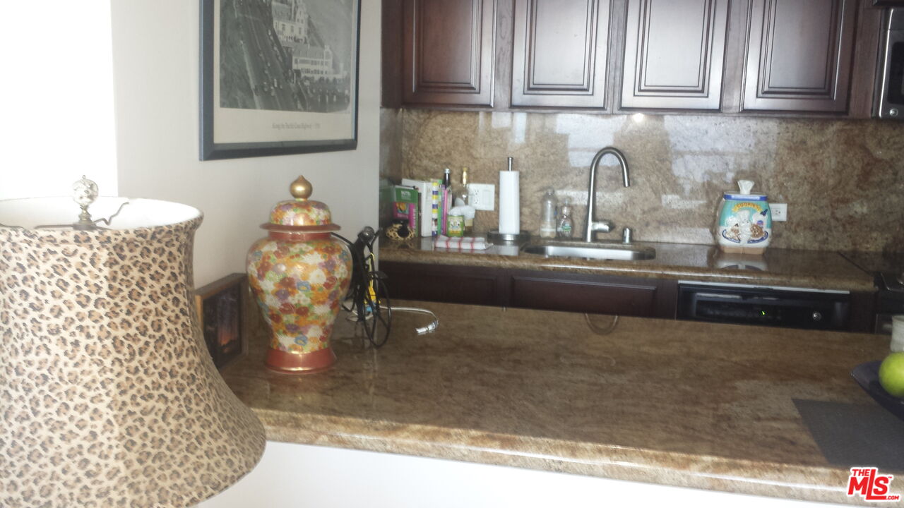 201 Ocean Ave Unit: 1702P