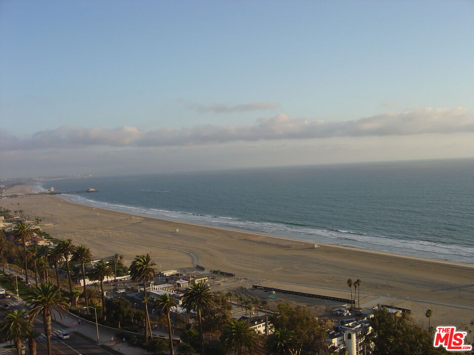 201 Ocean Ave Unit: 1702P