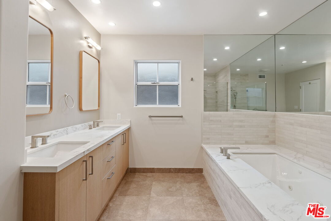 2222 NEILSON WAY Unit: 101