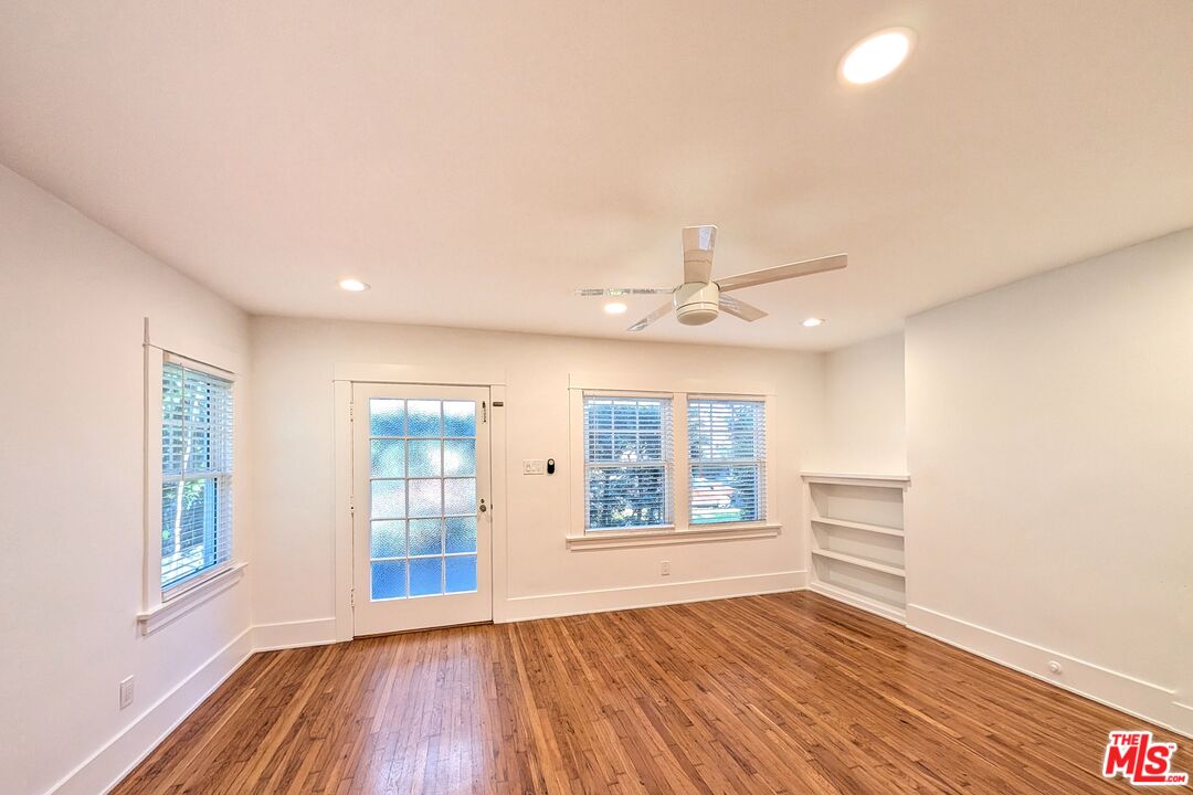 942 Lincoln Blvd Unit: A