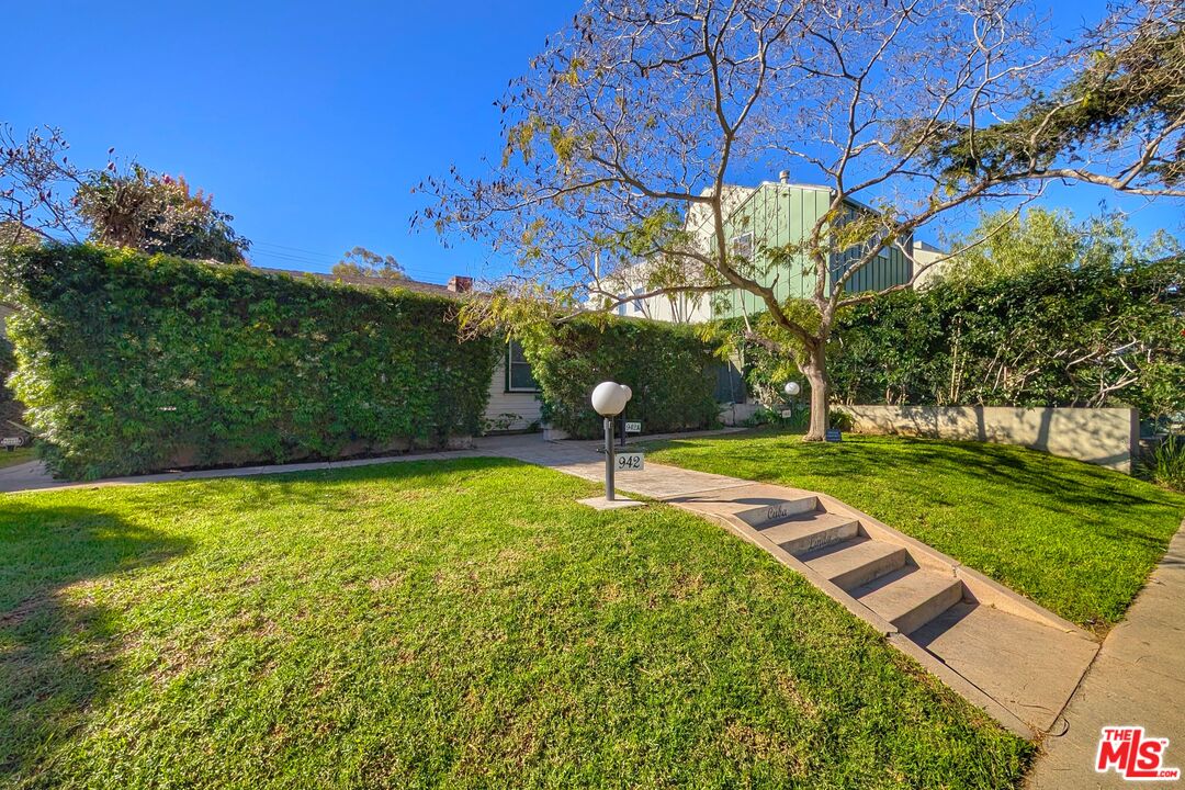 942 Lincoln Blvd Unit: A