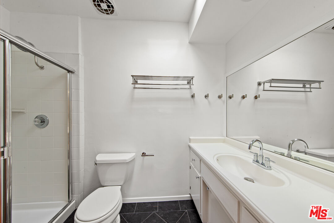 1131 14th St Unit: 8