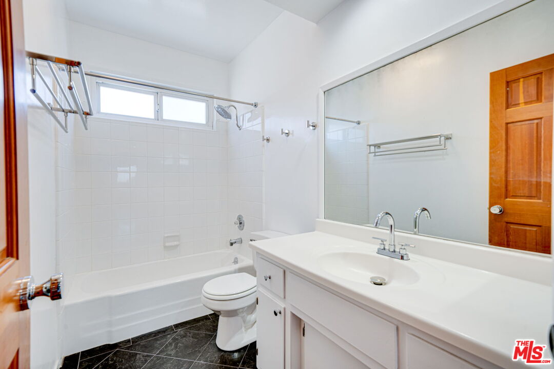 1131 14th St Unit: 8