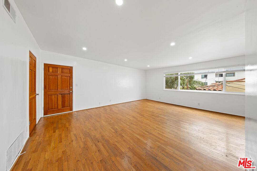 1131 14th St Unit: 8