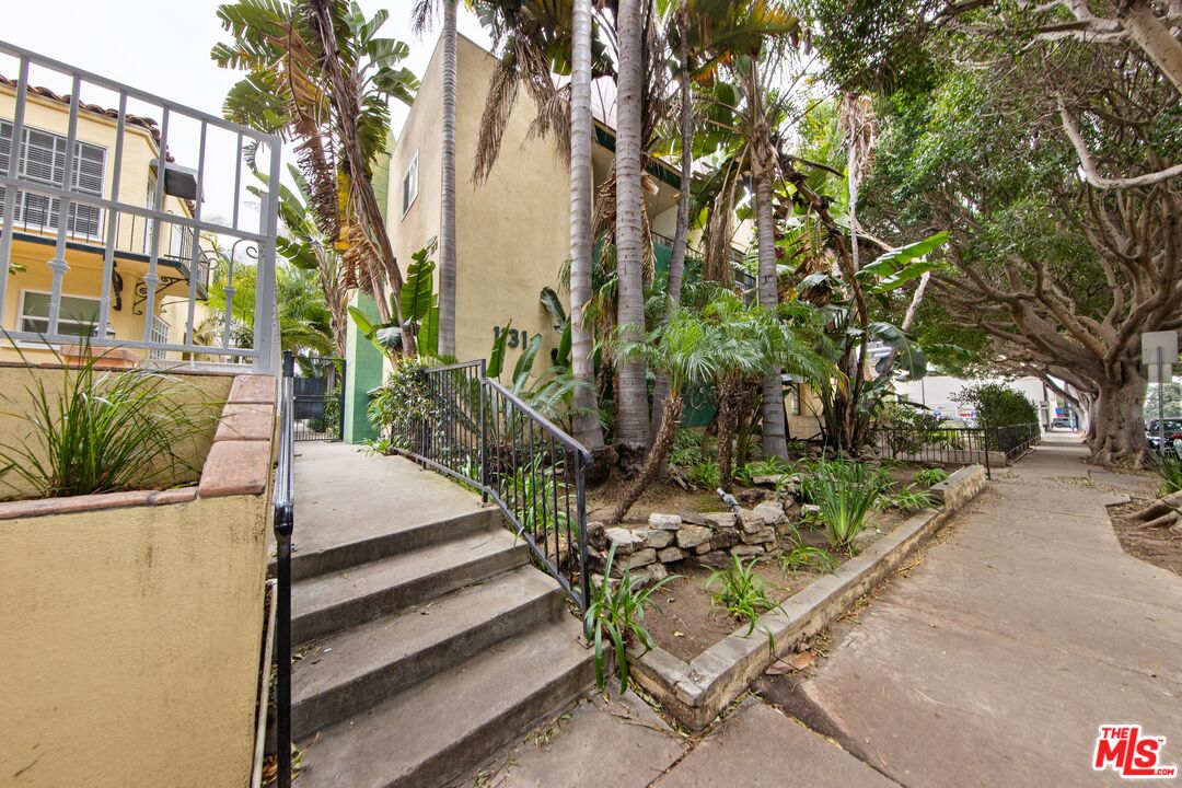 1131 14th St Unit: 8