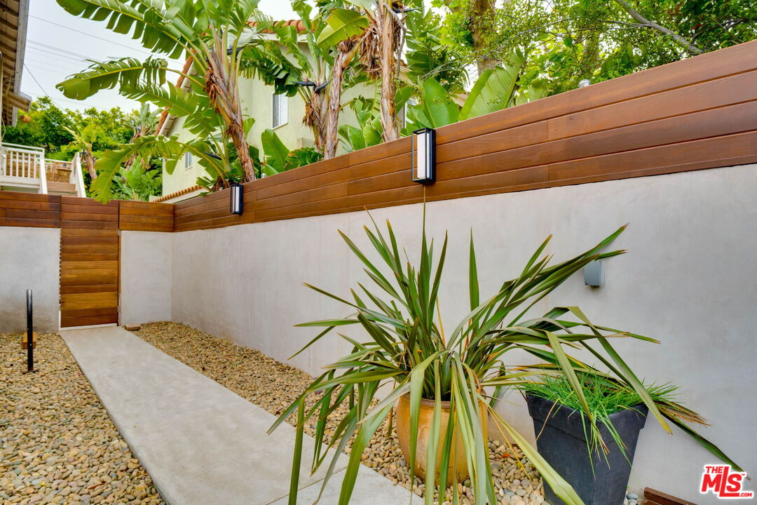 1760 18th St Unit: B