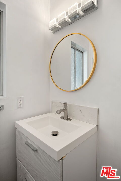 1208 California Ave Unit: B