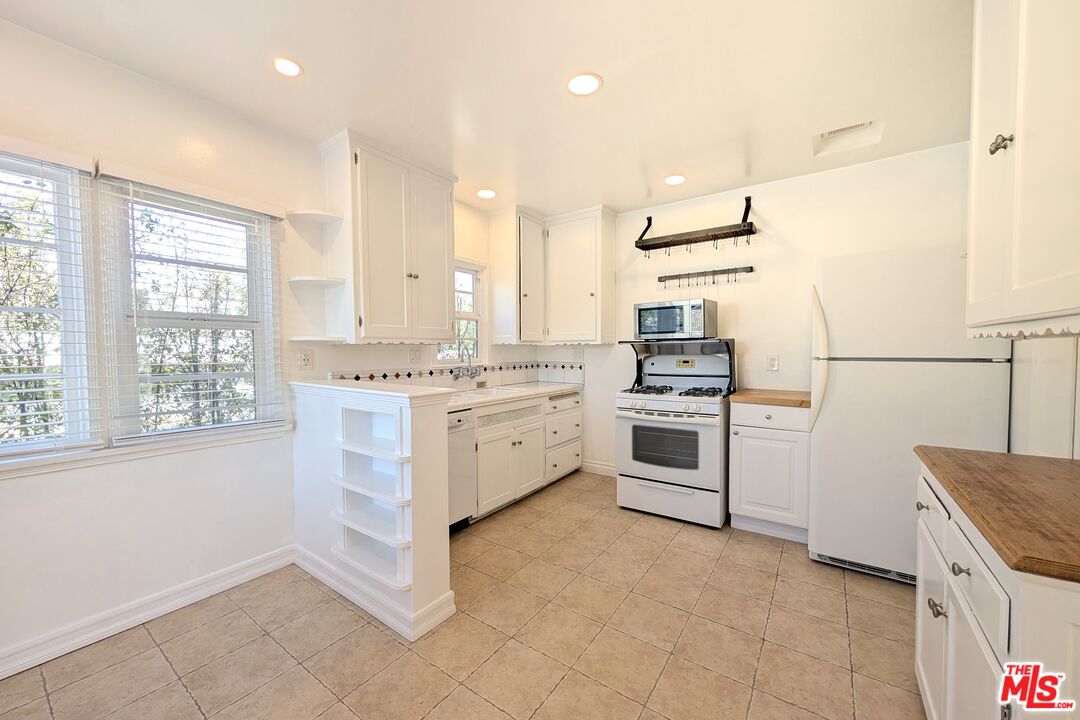 601 9th St Unit: D