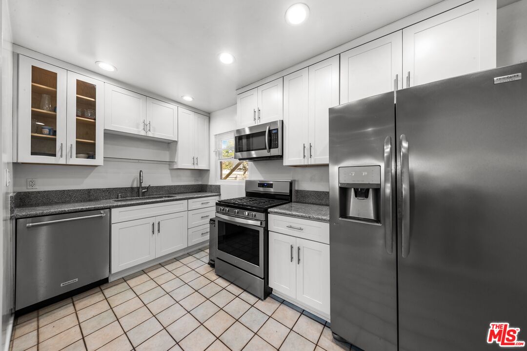 2010 Virginia Ave Unit: B
