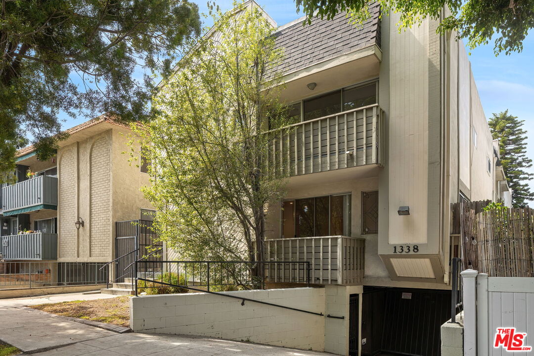 1338 Harvard St Unit: A