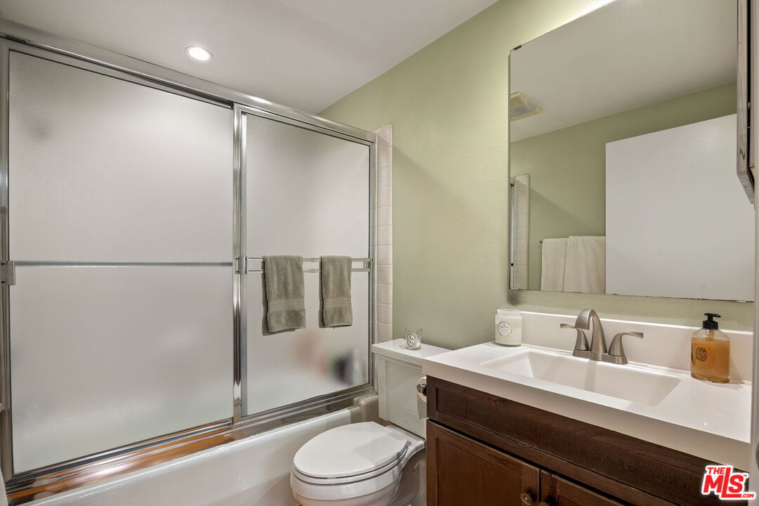 1338 Harvard St Unit: A