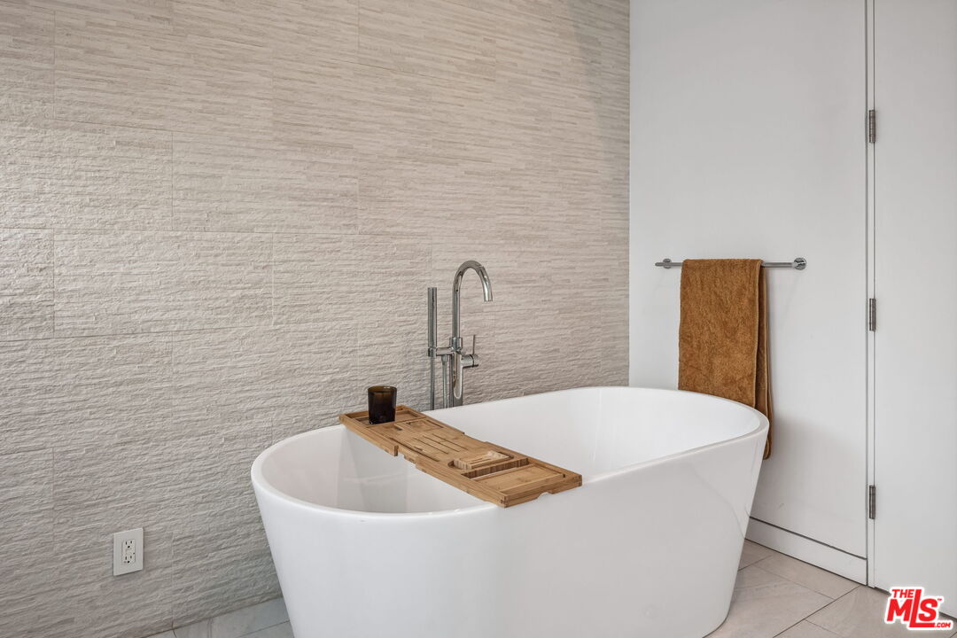 3660 S Inglewood Blvd