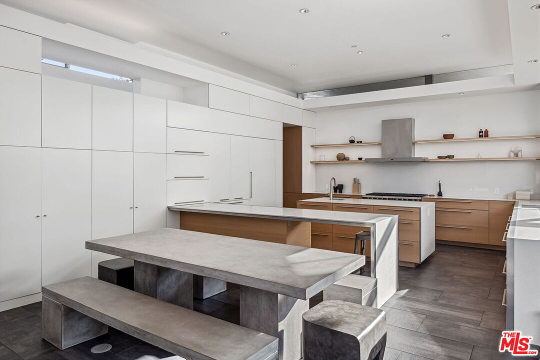 3660 S Inglewood Blvd