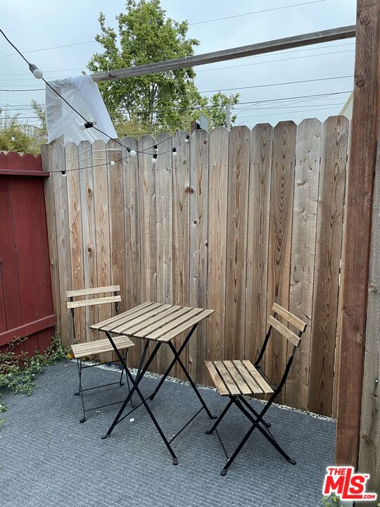 214 6th AVE
