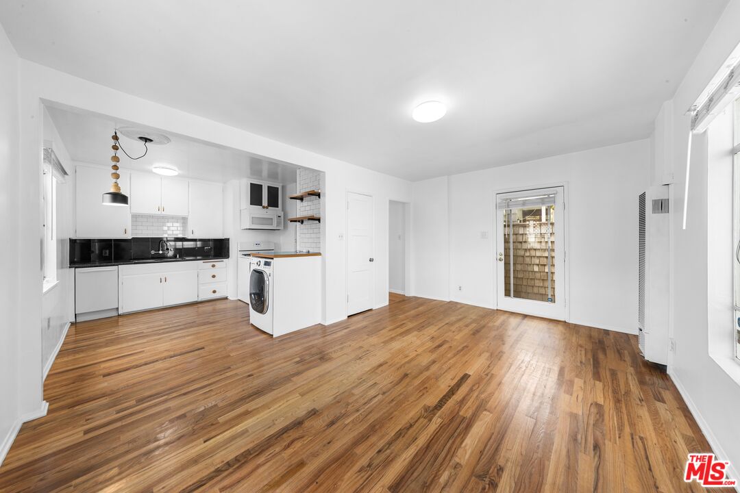 1941 Euclid St Unit: 5