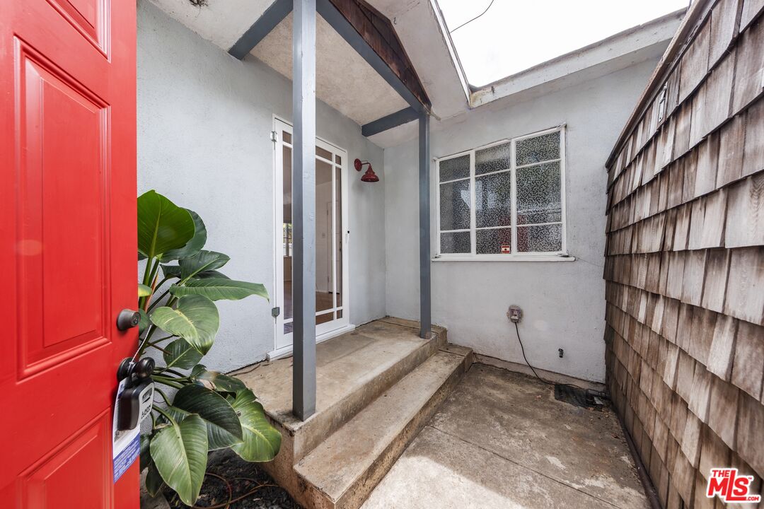 1941 Euclid St Unit: 5
