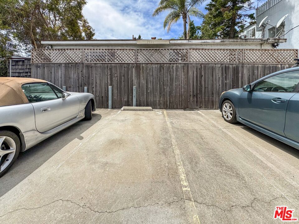 1941 Euclid St Unit: 5