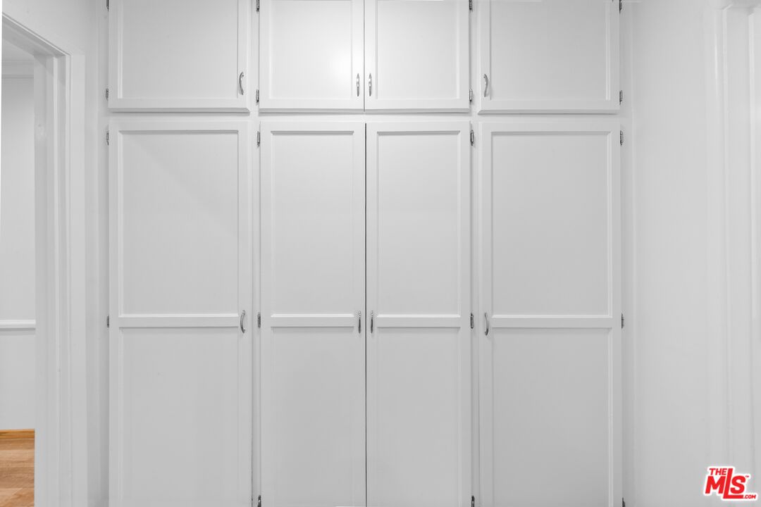 927 6th St Unit: 3