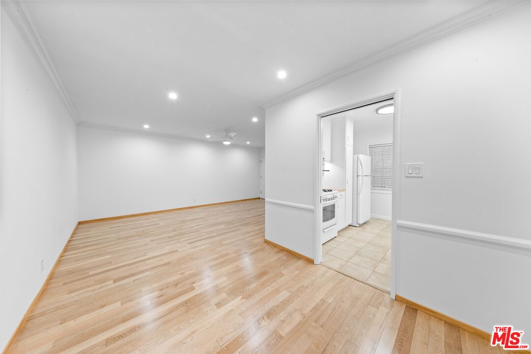 927 6th St Unit: 3