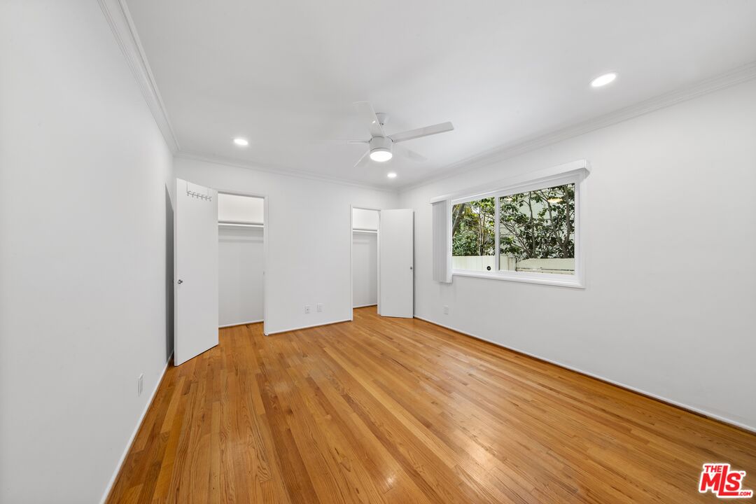 1037 11th St Unit: 1