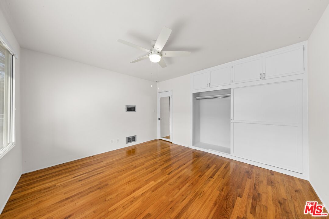 913 20th St Unit: 1