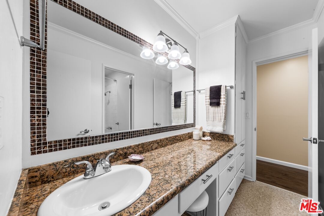 1536 Harvard St Unit: 6