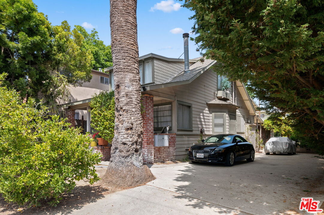 435 Raymond Ave