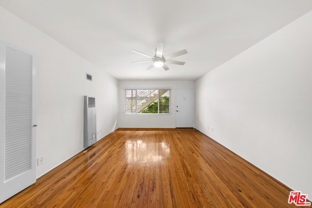 913 20th St Unit: 1