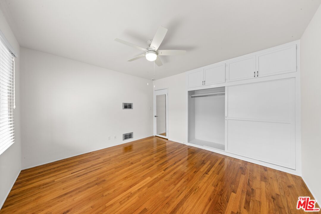 913 20th St Unit: 1