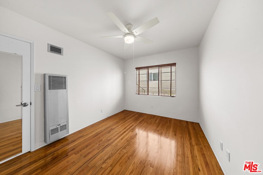 913 20th St Unit: 1
