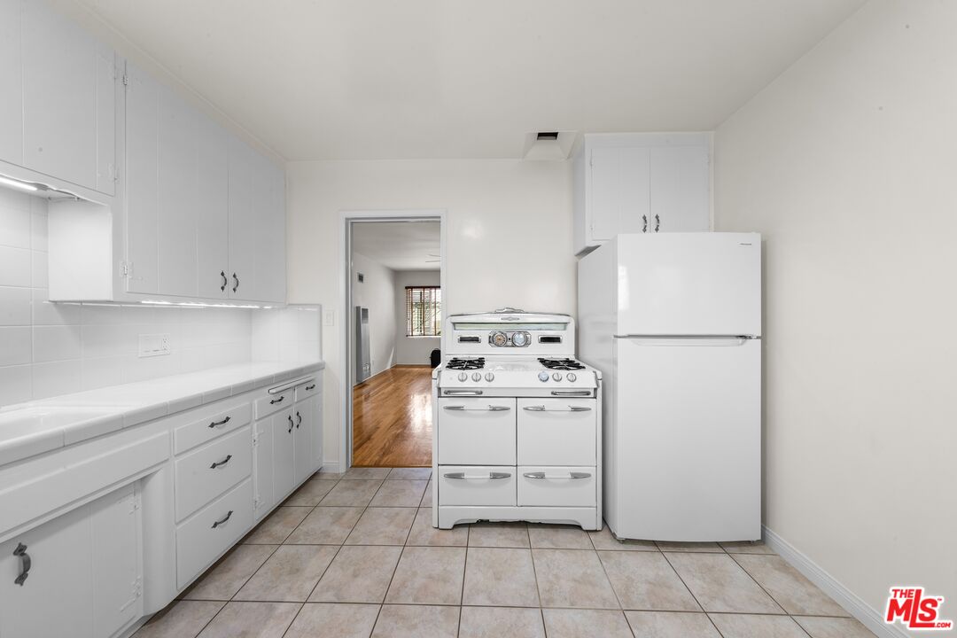 913 20th St Unit: 1