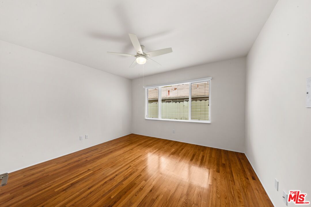 913 20th St Unit: 1