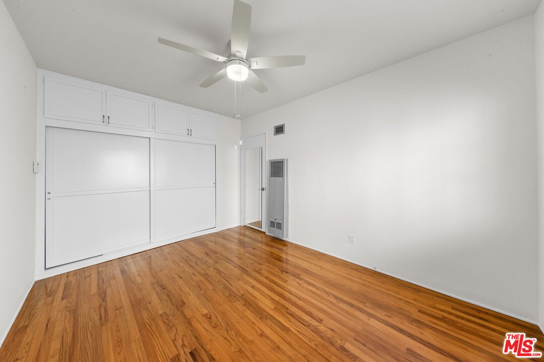 913 20th St Unit: 1