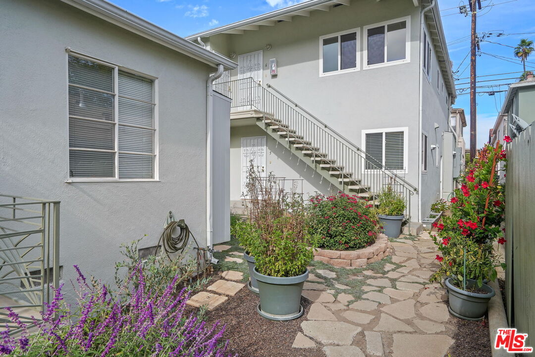 913 20th St Unit: 7