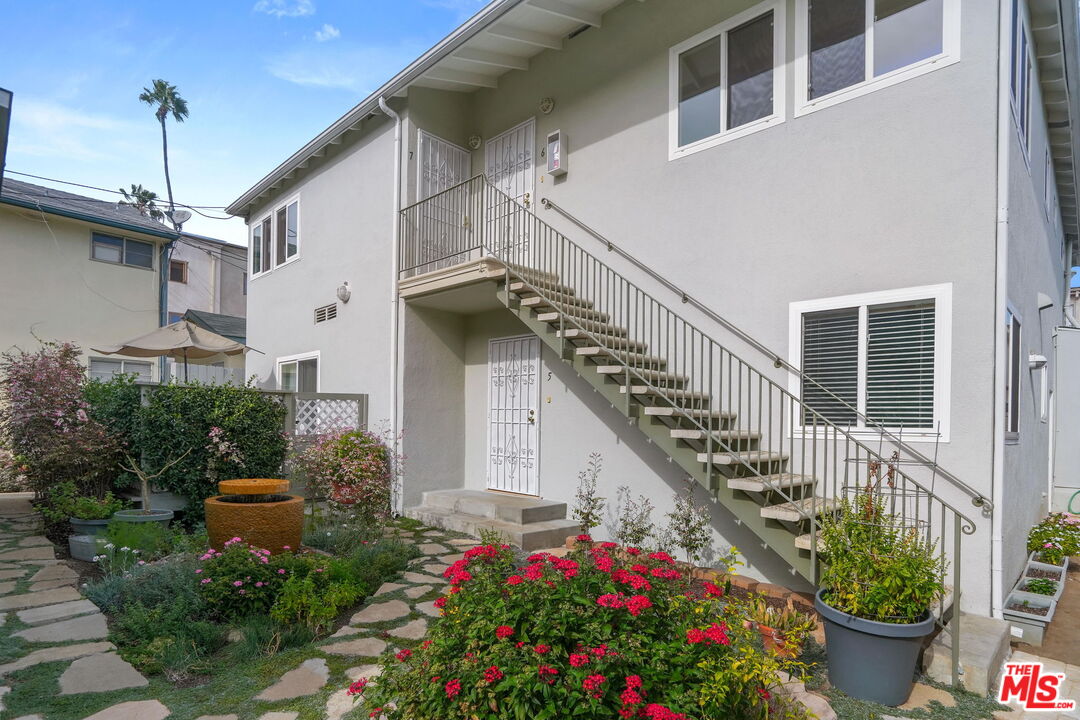 913 20th St Unit: 7