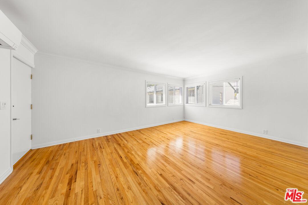913 20th St Unit: 7