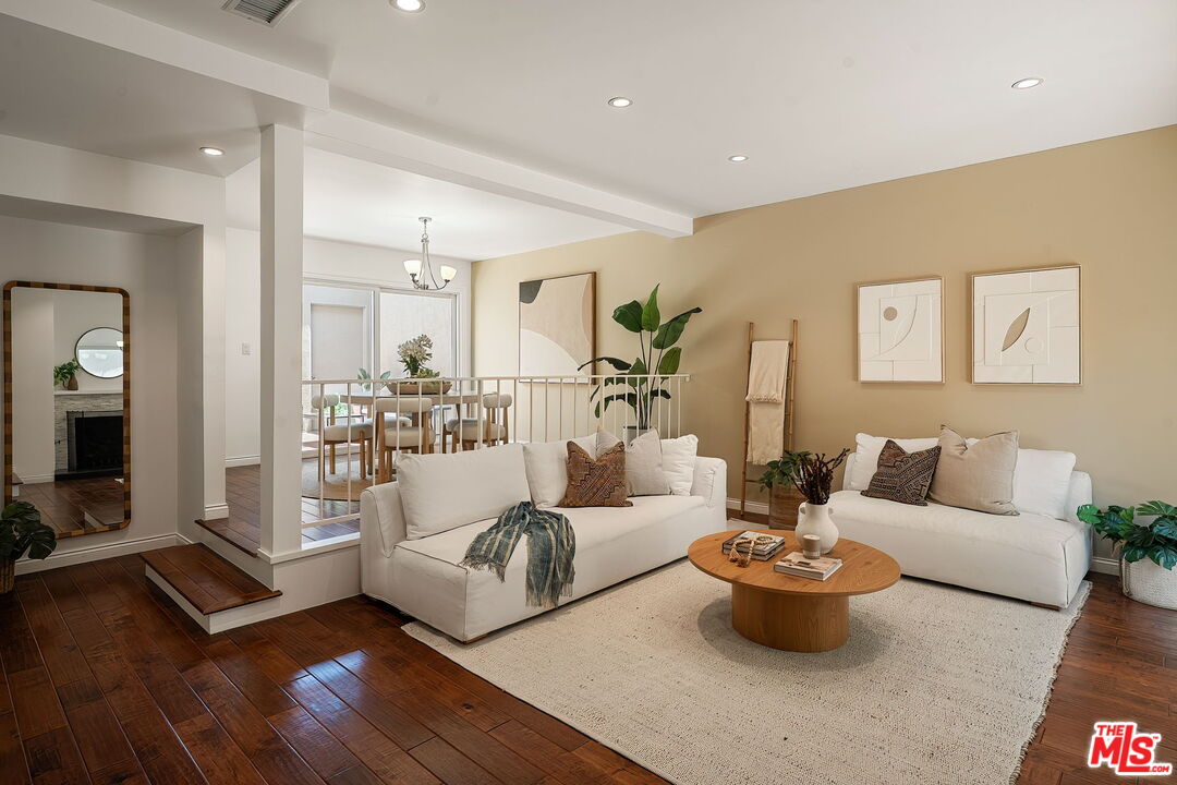 32 Village Pkwy