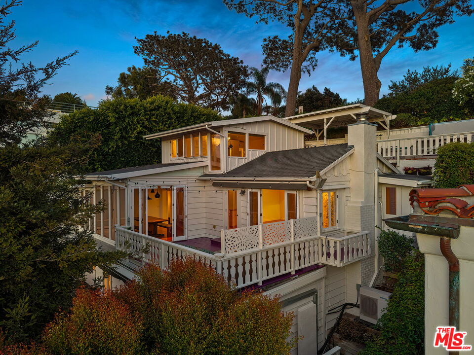 339 Adelaide Dr