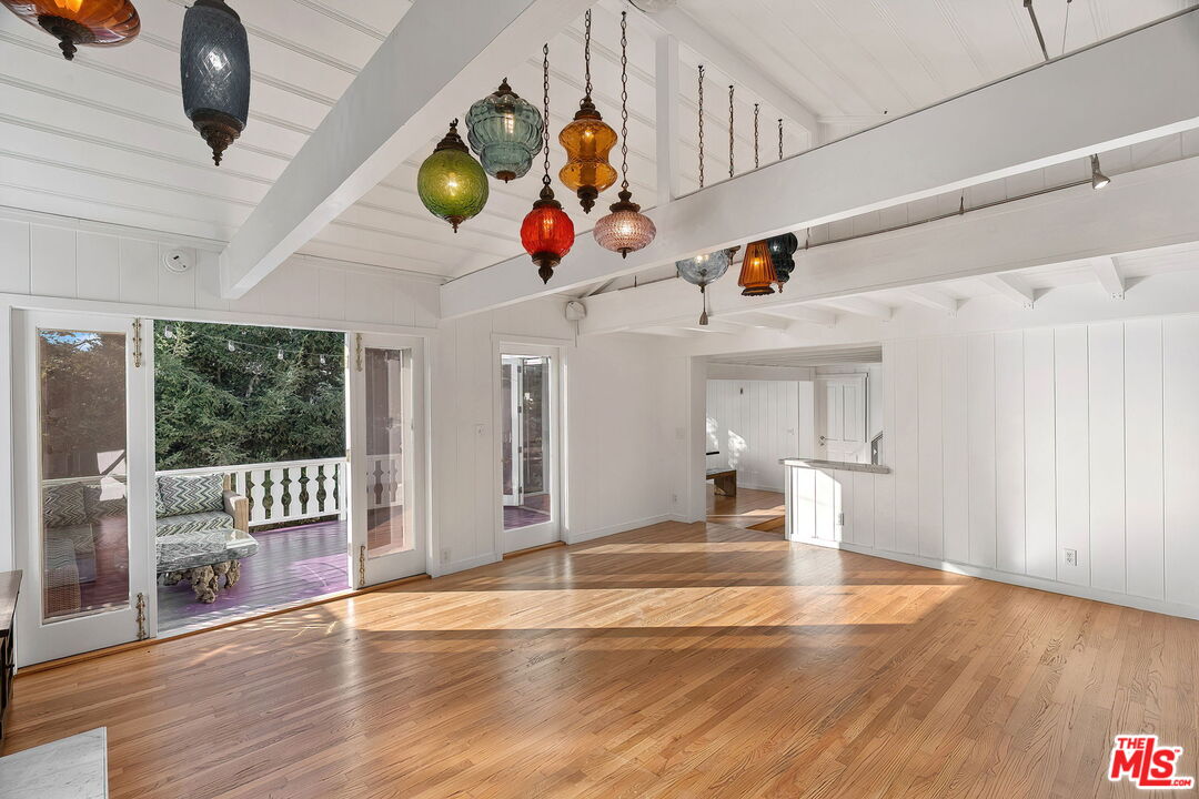 339 Adelaide Dr