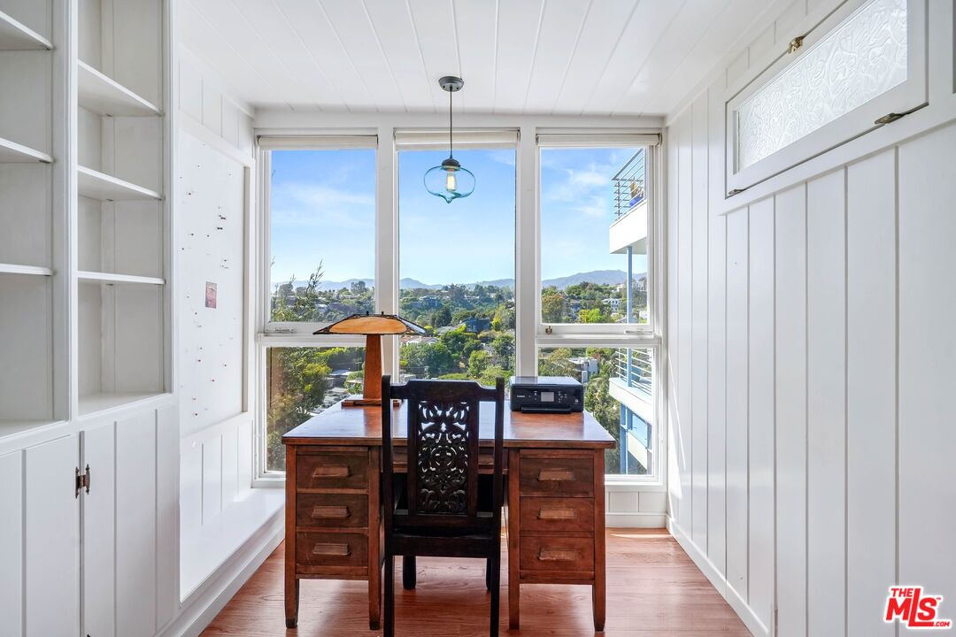 339 Adelaide Dr