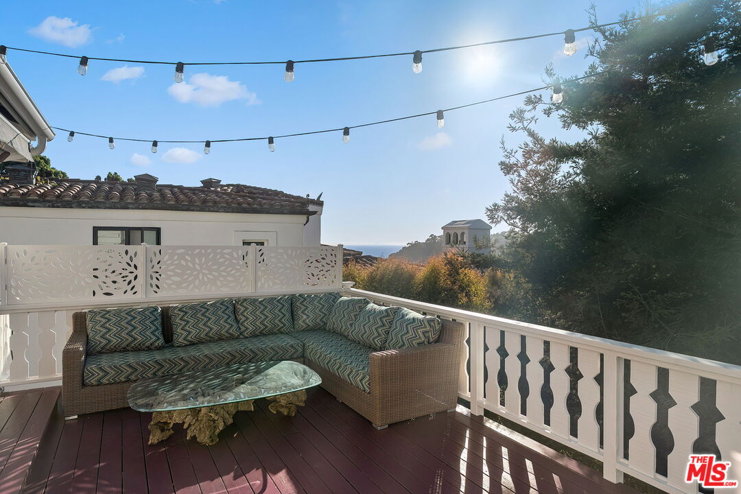 339 Adelaide Dr